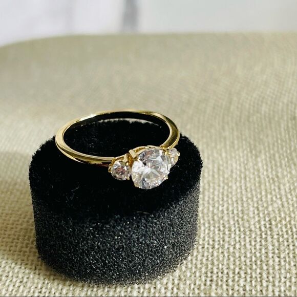 Three Stone 1.0Ct CZ Gold Ring CZ - Picture 2 of 5